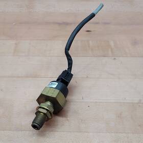 39875539 Ingersoll-rand Pressure Sensor Transducer 5vdc 0-225psis Range - Used