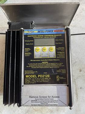 Pd-2120 Inteli-power Marine Series Pd2120 13.9 Dc 20a Battery Charger/converter