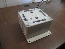 Vb-3b V-blox Surge Suppressor 120/208v 3ph 50/60hz Broken Light Used