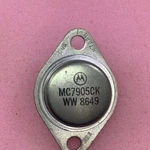 MC7905CK Ww Motorola ((-))5.0V 1.0A Negative Voltage Regulator. Fixed Price $5.00.