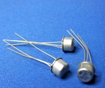2N697 Motorola Npn Transistor TO-5 Gold Leads Vintage 1969+ Collectible QTY-1. Fixed Price $7.95.